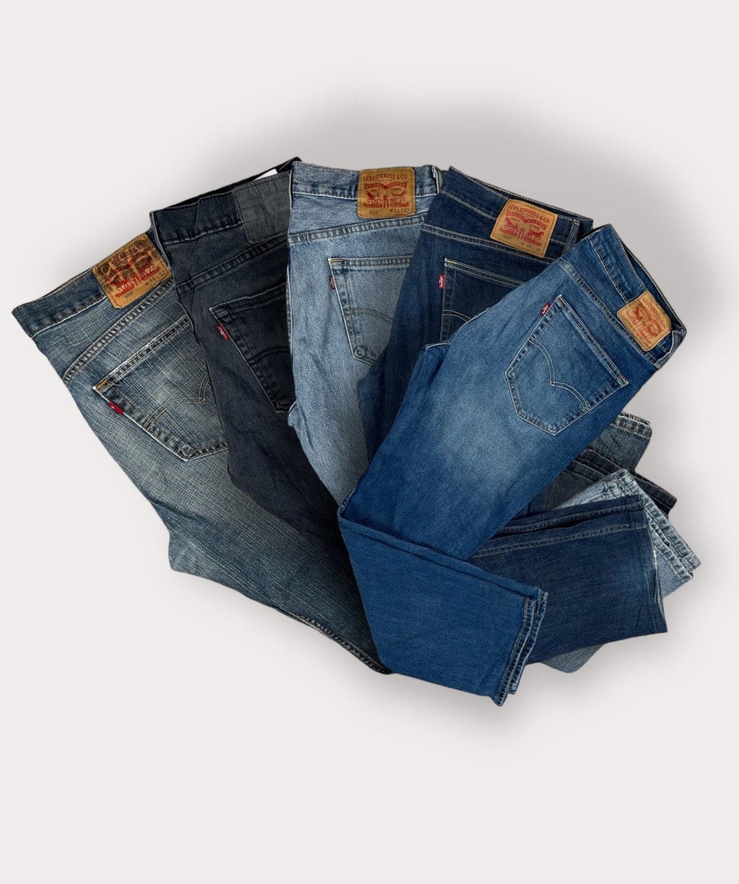 Box 15 Jeans Levi's 9.30€/pcs Grade A - Kloset Box